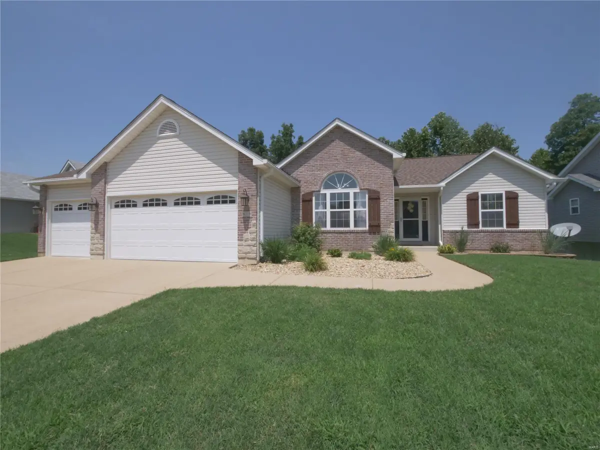 619 Louisbourg DR, Hillsboro, MO 63050