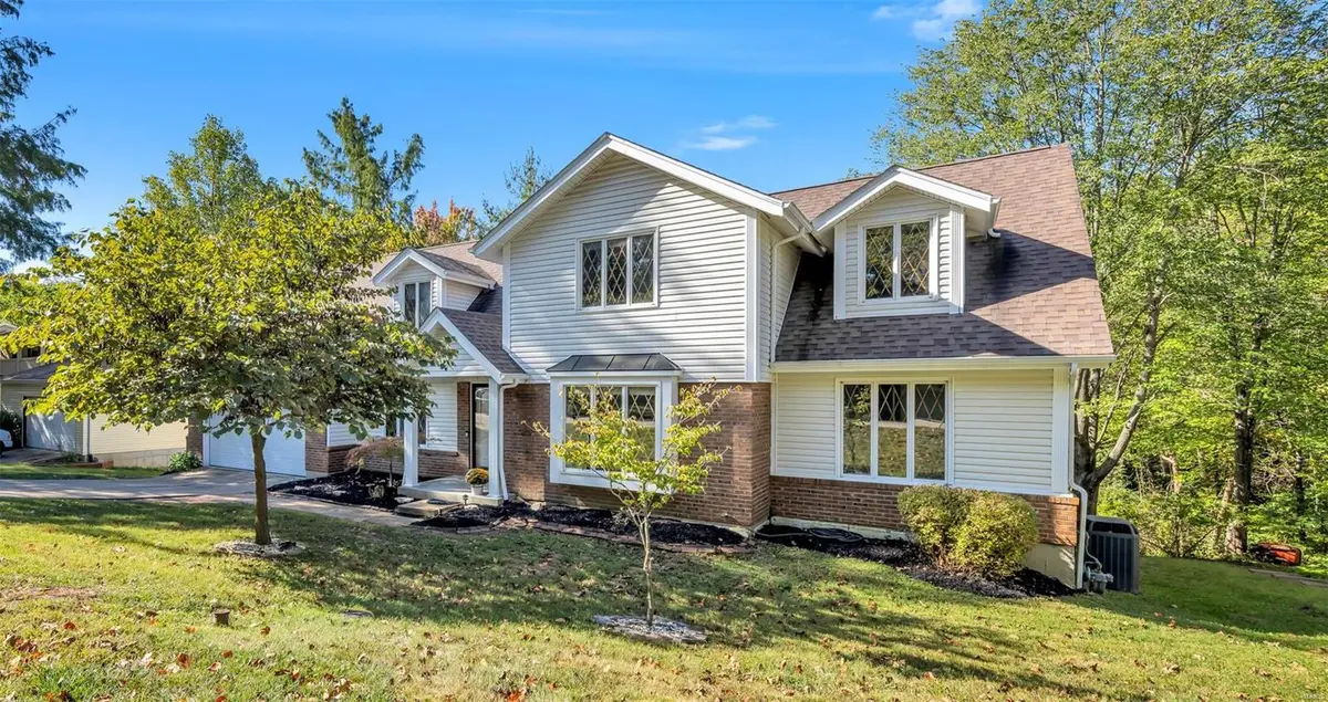 125 Hidden Creek DR, Ellisville, MO 63011