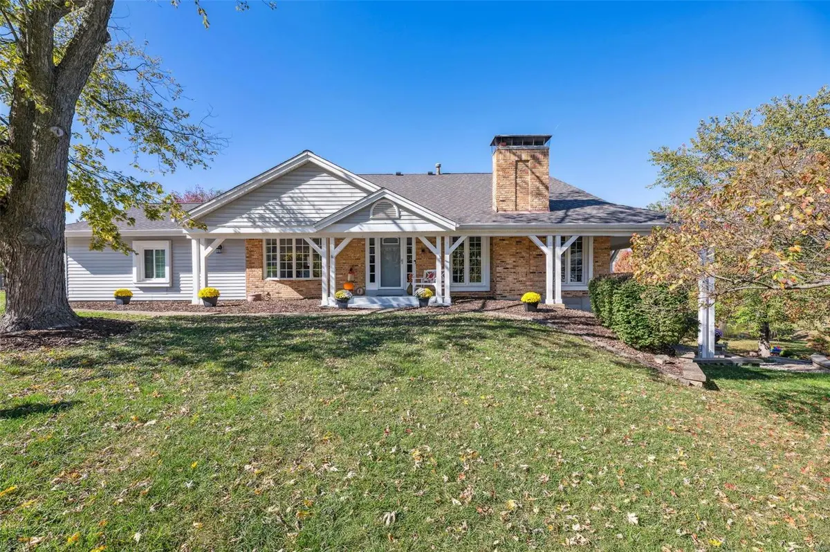 14963 Green Circle DR, Chesterfield, MO 63017
