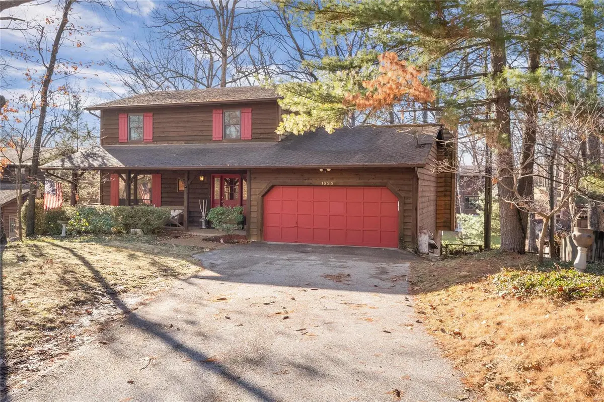 1325 Woodland Oaks DR, Twin Oaks, MO 63021