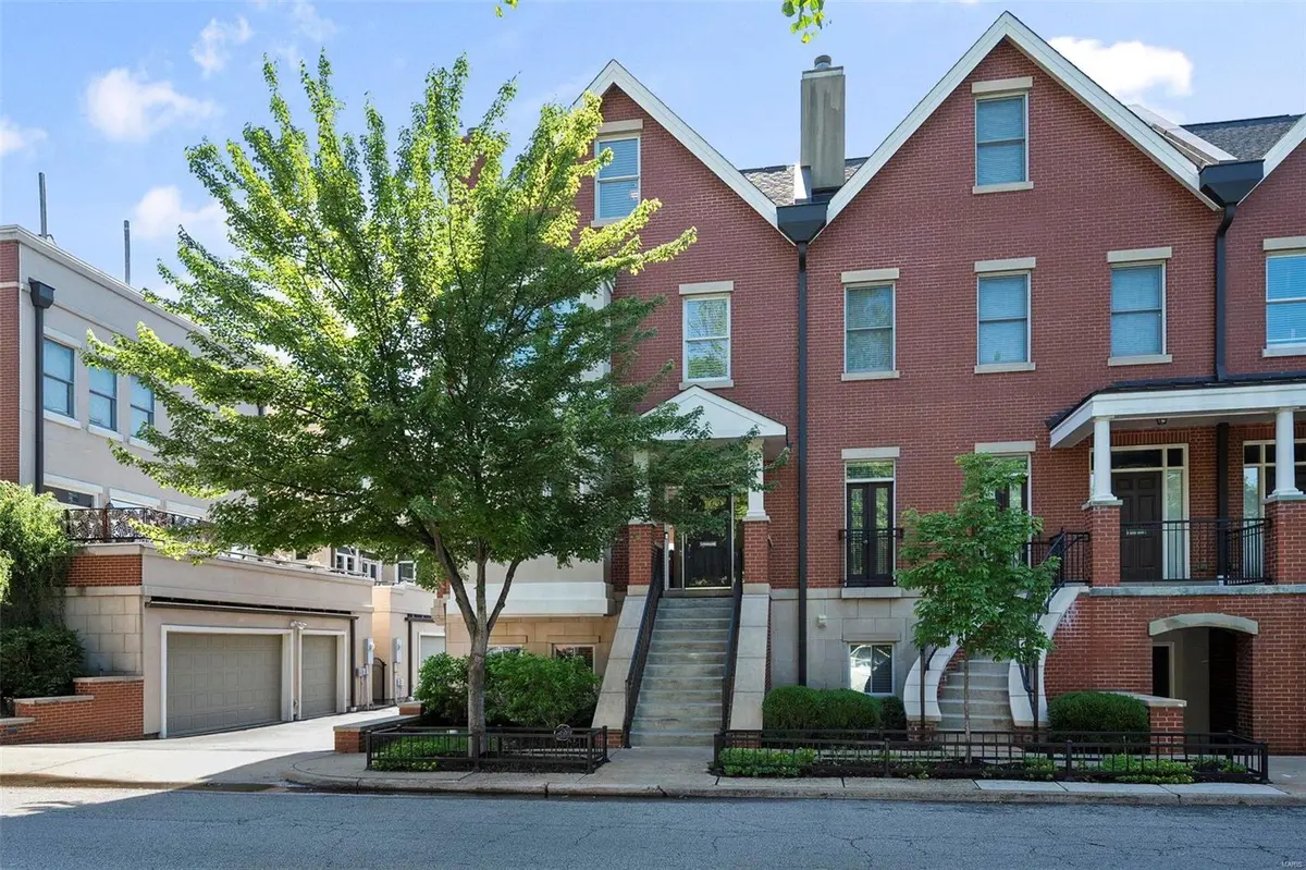 42 N Boyle AVE, St Louis, MO 63108