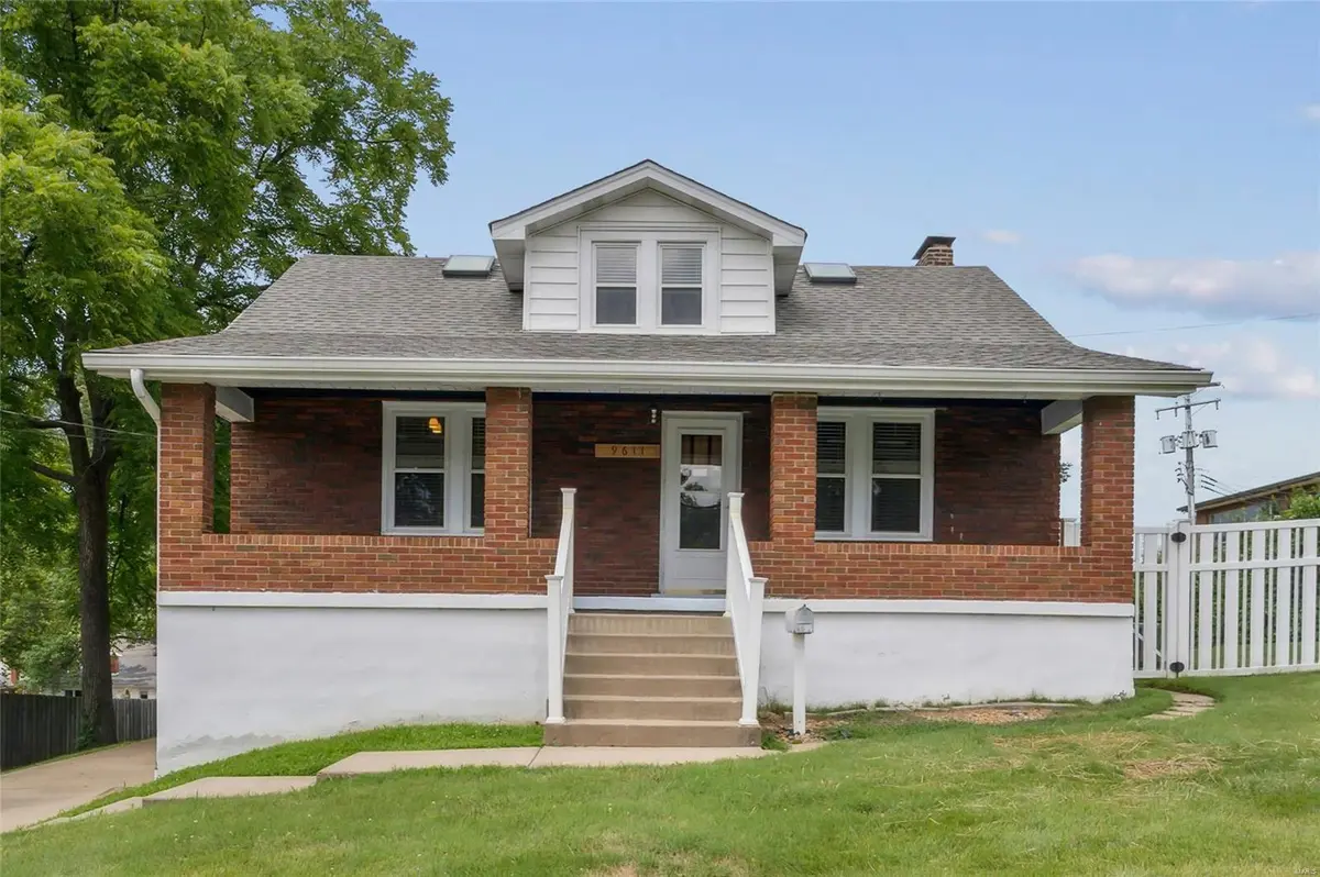 9611 Tennyson AVE, St Louis, MO 63114