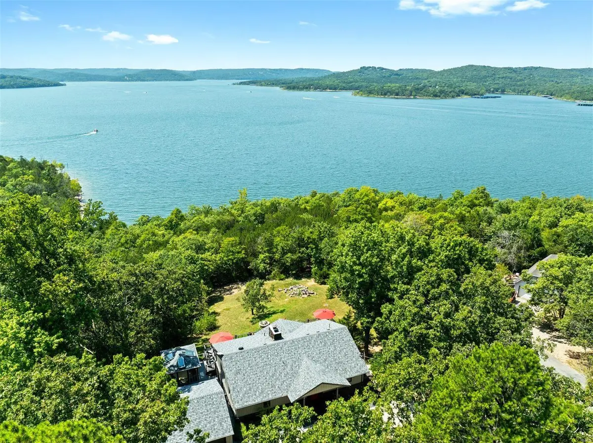 245 Panorama Pt, Blue Eye, MO 65611