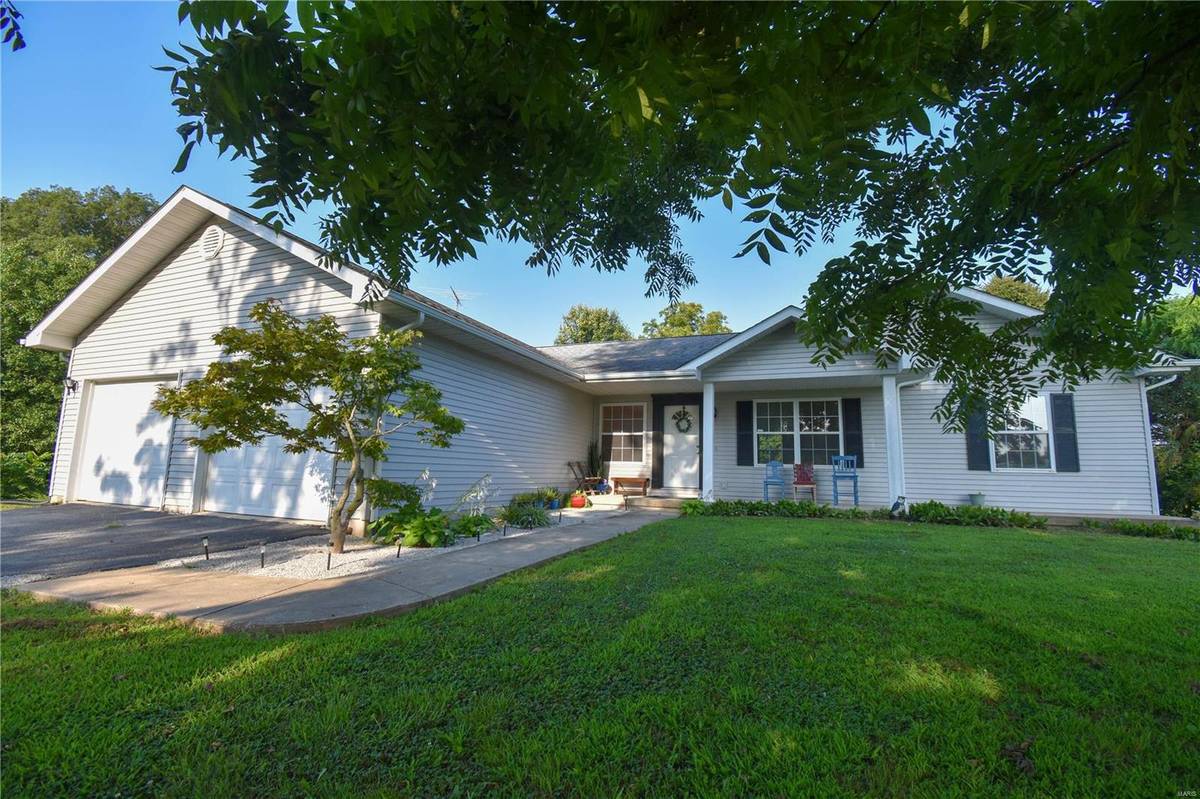 8509 Heinz Road, New Douglas, IL 62074