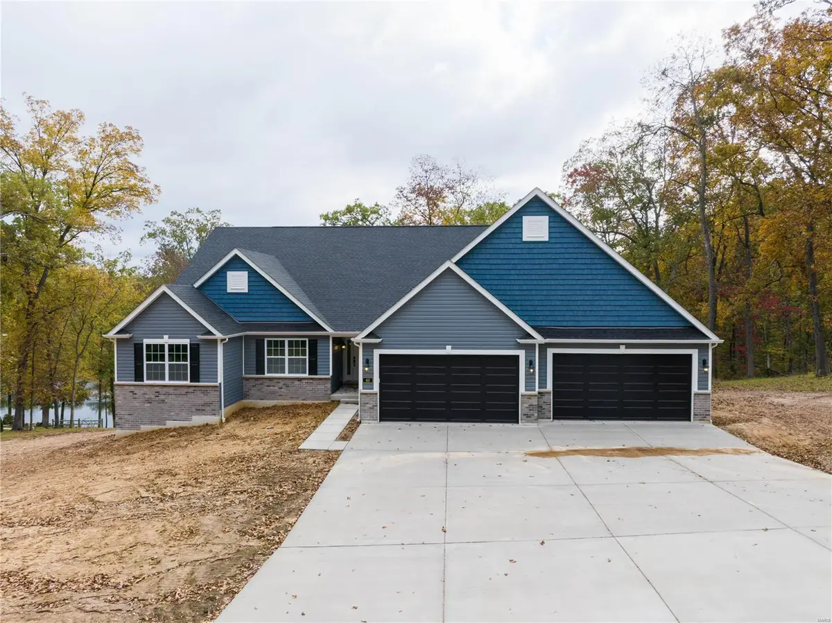 40 Lake Bend DR, Winfield, MO 63389