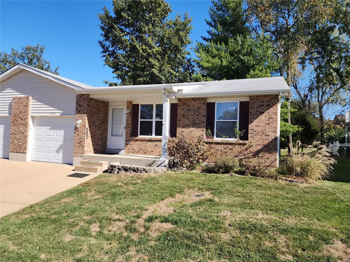 2201 Berrywood CT, Arnold, MO 63010