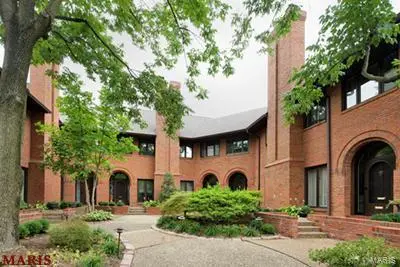 139 N Central AVE #G, Clayton, MO 63105