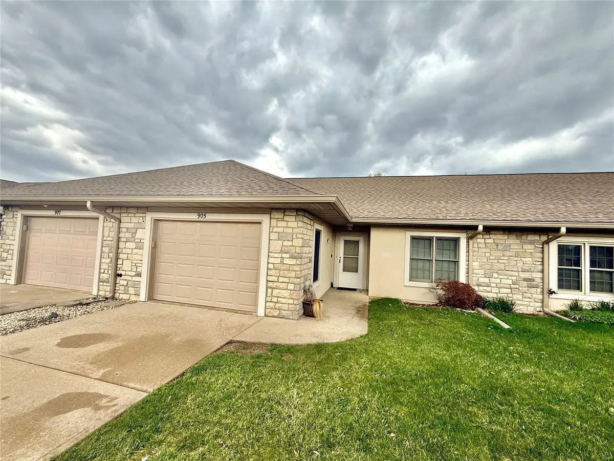 905 Pine AVE, Warrenton, MO 63383