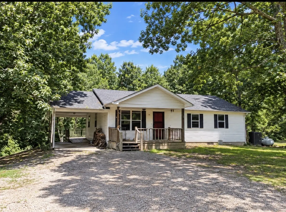 193A A W Schmidt Rd, Tennessee Ridge, TN 37178