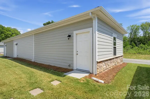 918 Sagecroft LN, Indian Trail, NC 28079