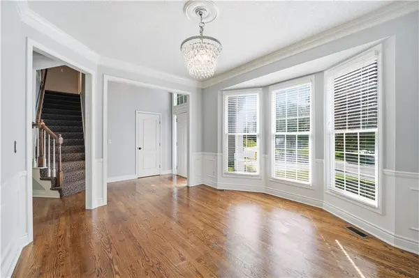 8018 W 122nd TER, Overland Park, KS 66213