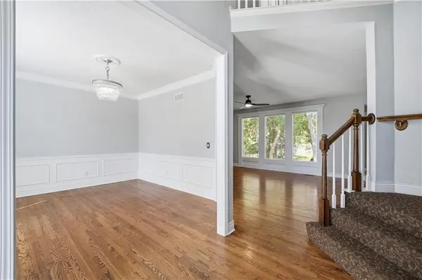 8018 W 122nd TER, Overland Park, KS 66213