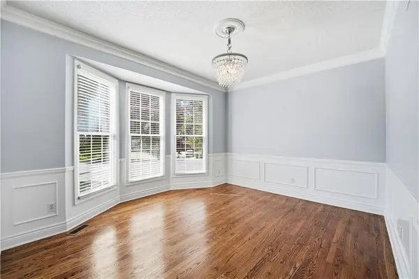 8018 W 122nd TER, Overland Park, KS 66213