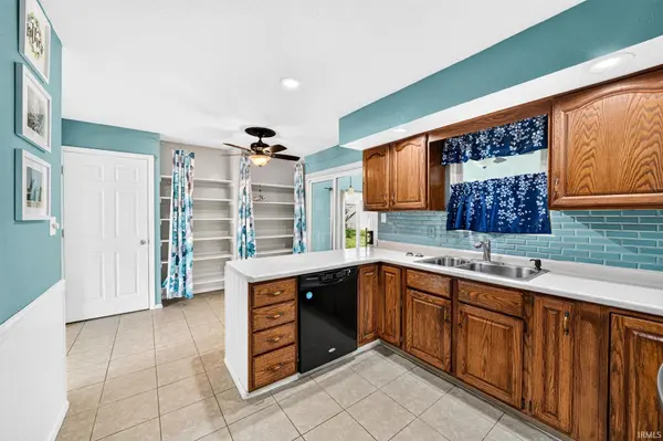 51444 Kenilworth RD, South Bend, IN 46637-1208