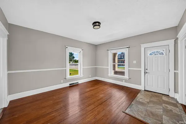 322 W 10th ST, Mishawaka, IN 46544