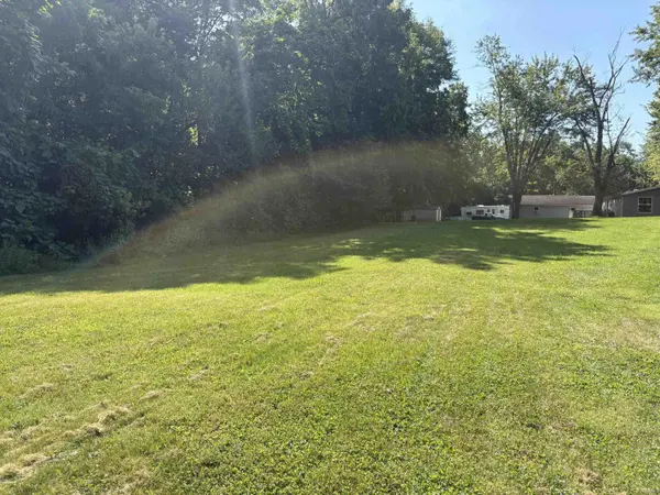626 E Jones ST, Warren, IN 46792