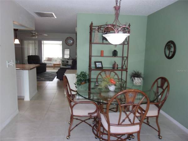 1814 COLUMBINE PL, Sun City Center, FL, 33573 photo 6