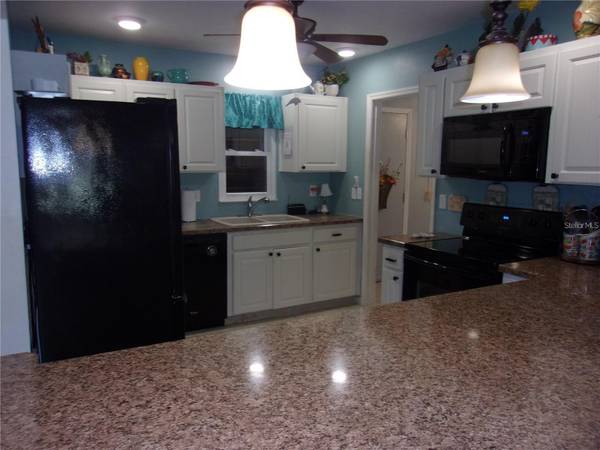 1814 COLUMBINE PL, Sun City Center, FL, 33573 photo 16
