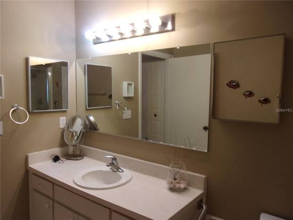 1814 COLUMBINE PL, Sun City Center, FL, 33573 photo 13