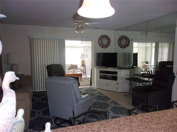 1814 COLUMBINE PL, Sun City Center, FL, 33573 photo 8