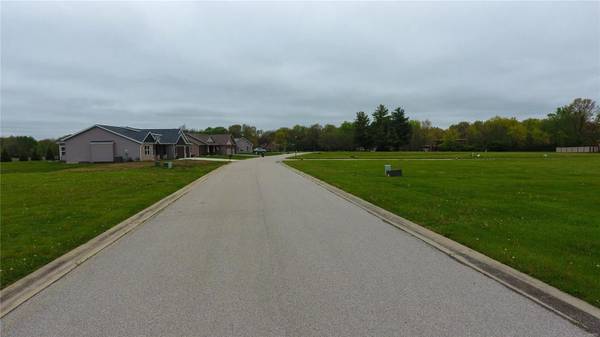 18415 Oxford RD, Staunton, IL 62088