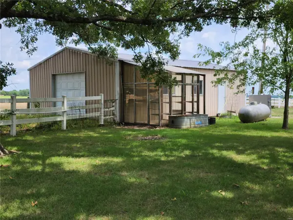 6053 Highway 137, Yukon, MO 65589