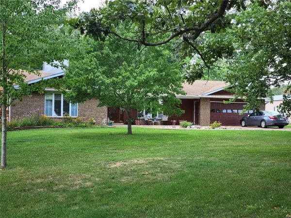 6053 Highway 137, Yukon, MO 65589