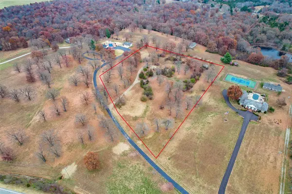 26132 Highway 5, Lebanon, MO 65536