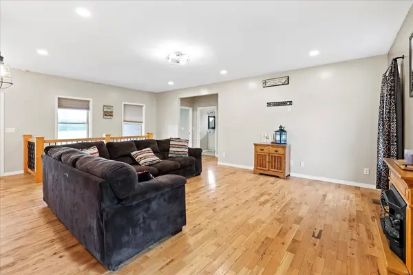 7370 Country Club Lane, Houston, MO 65483