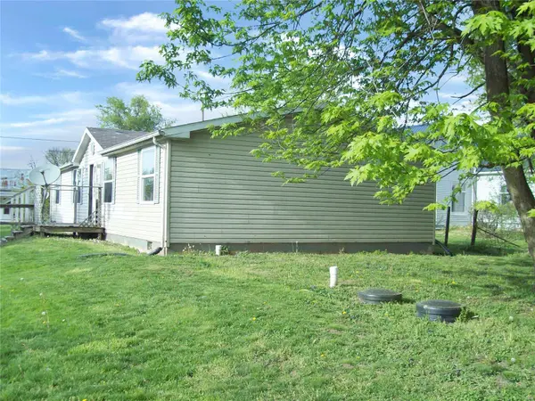 360 W 2nd ST, Baylis, IL 62314