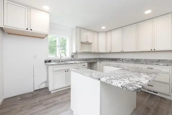 222 South ST, Collinsville, IL 62234