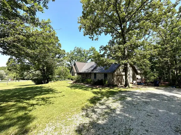 17409 Oakwood Road, Houston, MO 65483