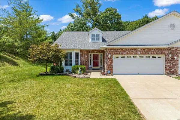 465 Wildflower CT, Ballwin, MO 63021
