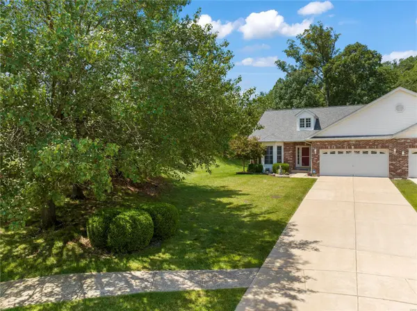 465 Wildflower CT, Ballwin, MO 63021
