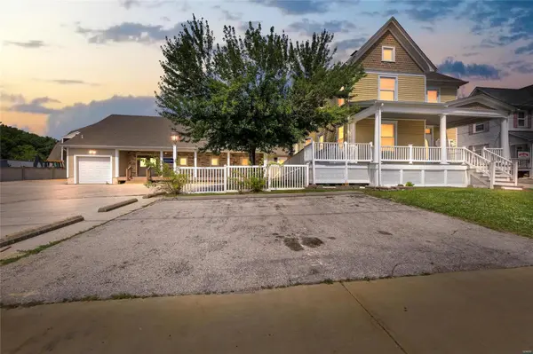 211 Old Meramec Station RD, Manchester, MO 63021