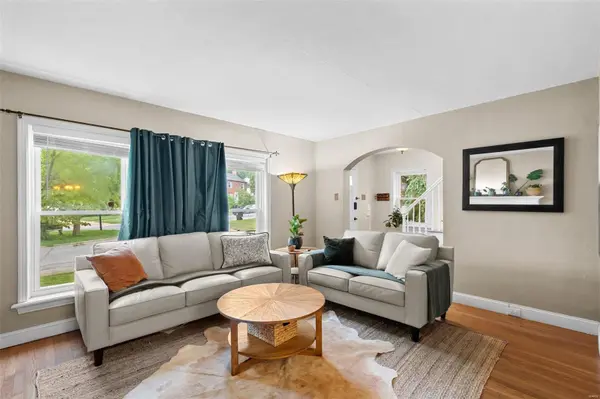7430 Chamberlain AVE, University City, MO 63130