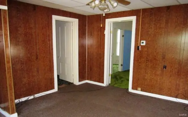 804 S 4th ST, Clarksville, MO 63336