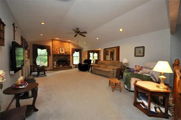1624 Rockfern DR, High Ridge, MO 63049