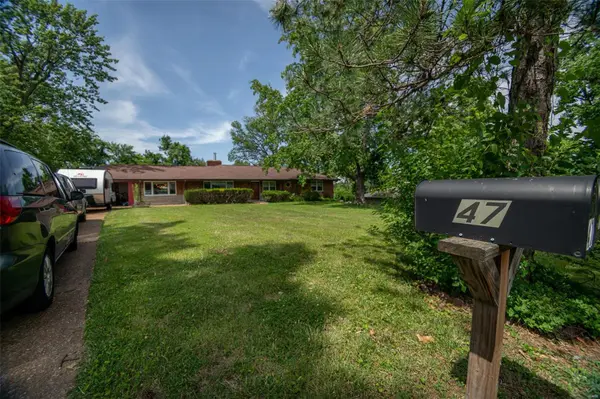47 Branford DR, St Louis, MO 63132