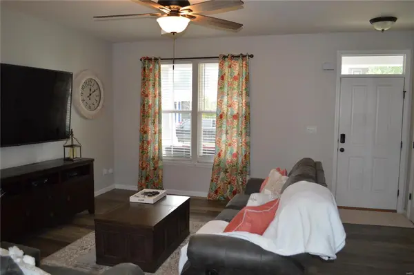 3516 Broad ST, St Charles, MO 63301