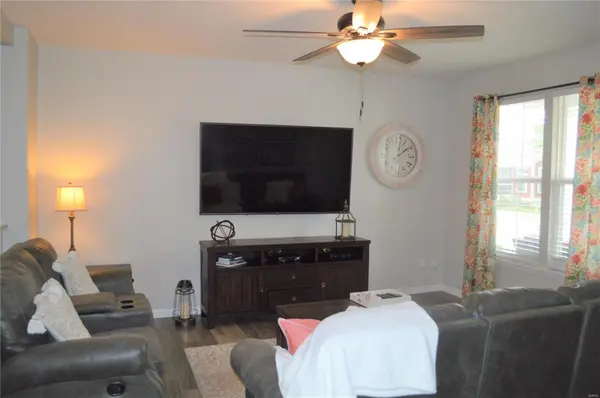 3516 Broad ST, St Charles, MO 63301