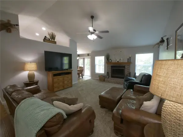 619 Louisbourg DR, Hillsboro, MO 63050