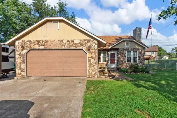 5 Bradley CT, Desloge, MO 63601