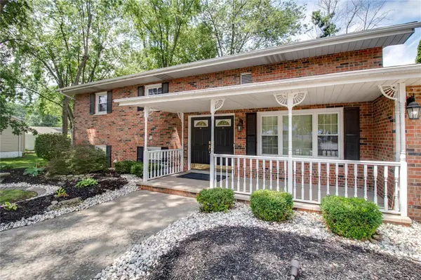 324 N Old Bethalto RD, Bethalto, IL 62010