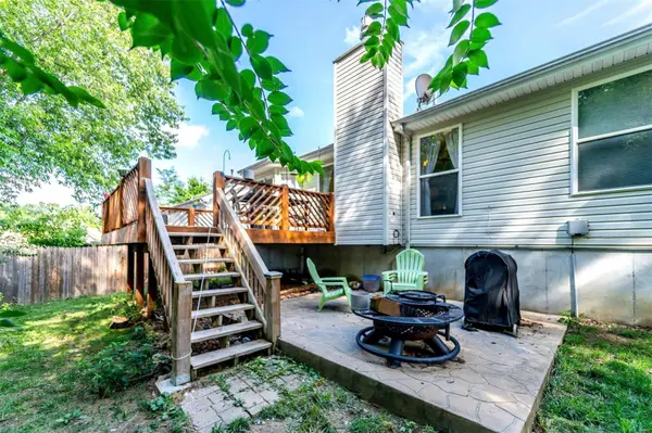 1037 Big Sky DR, Fenton, MO 63026