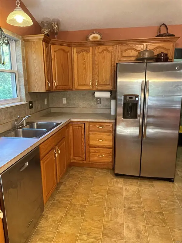 5953 Peachtree Drive, Hillsboro, MO 63050