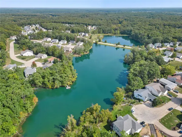 330 Indian Head Lodge RD, Wright City, MO 63390