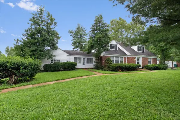 920 Chambers RD, St Louis, MO 63137