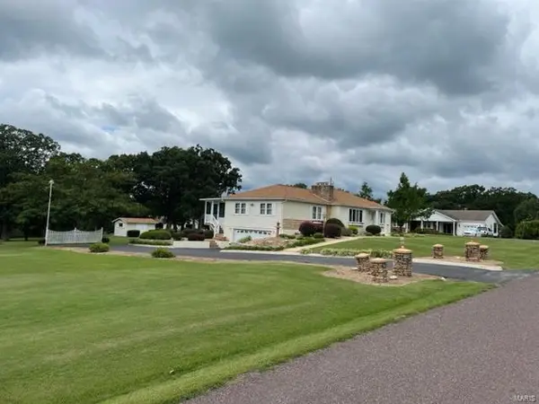 650 College Heights RD, De Soto, MO 63020