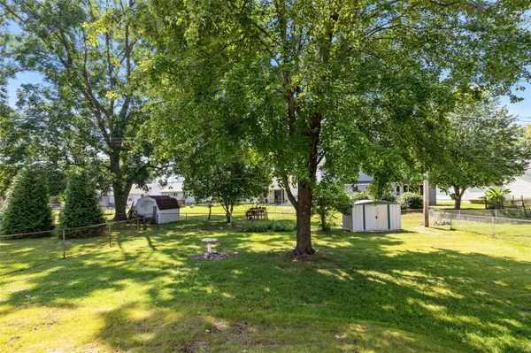 11832 Boward CT, Maryland Heights, MO 63043